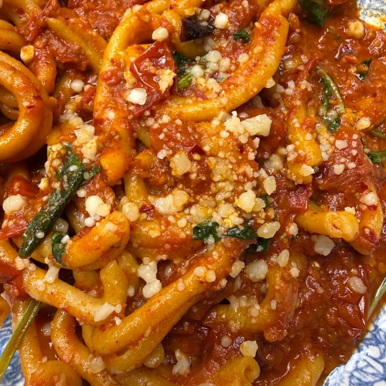 Savor Your Lunch with Us